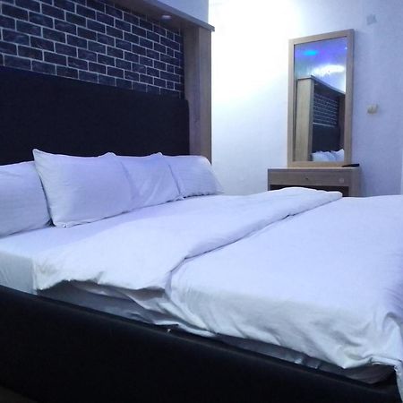 ホテル Exclusive Mansion Lekki Phase 1 Ilado エクステリア 写真