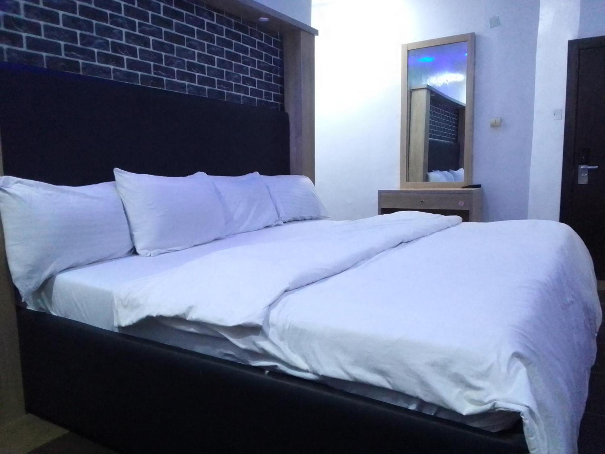 ホテル Exclusive Mansion Lekki Phase 1 Ilado エクステリア 写真